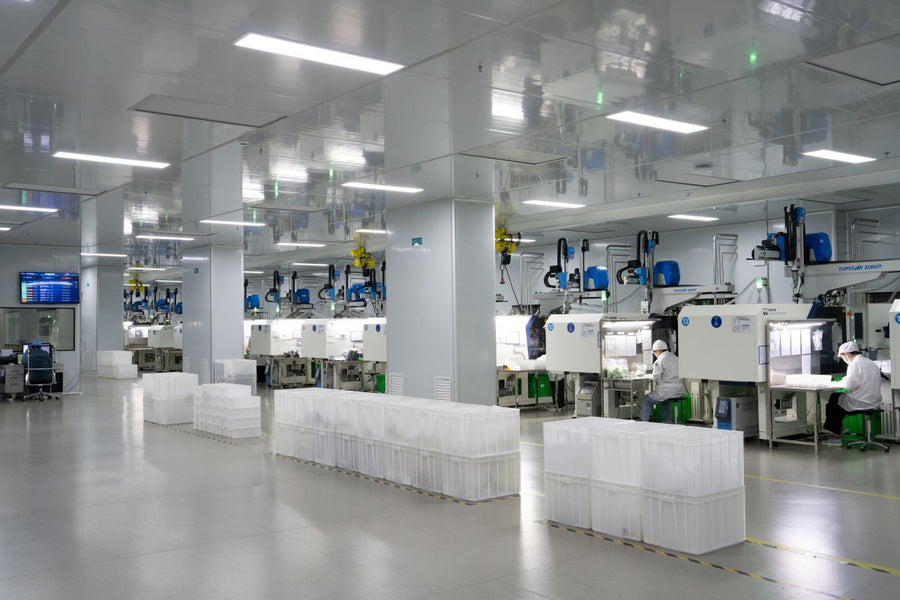 ISO Class 7 cleanroom facility for medical device injection molding