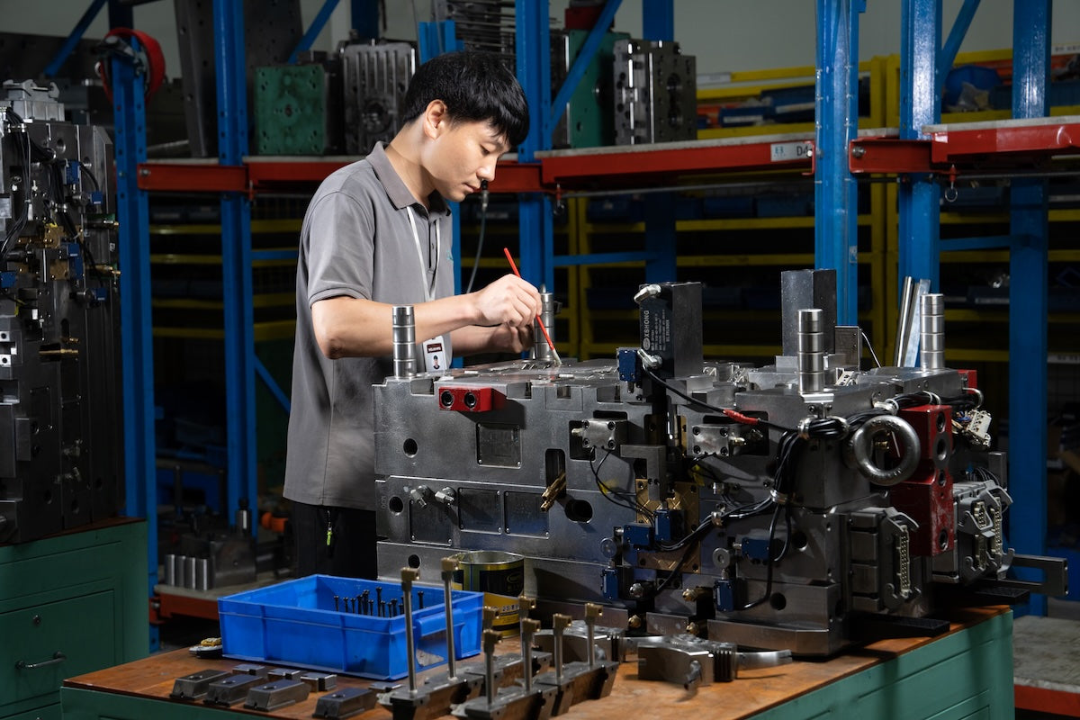 Injection Molding vs CNC Machining vs 3D Printing: Differences and How to Choose for Your Business